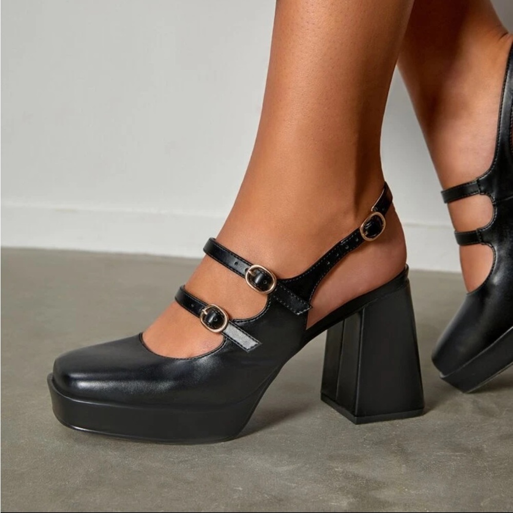 Strappy Slingback Pump